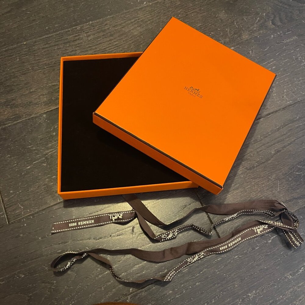 Hermes empty box with ribbon storage decoration jewelry
